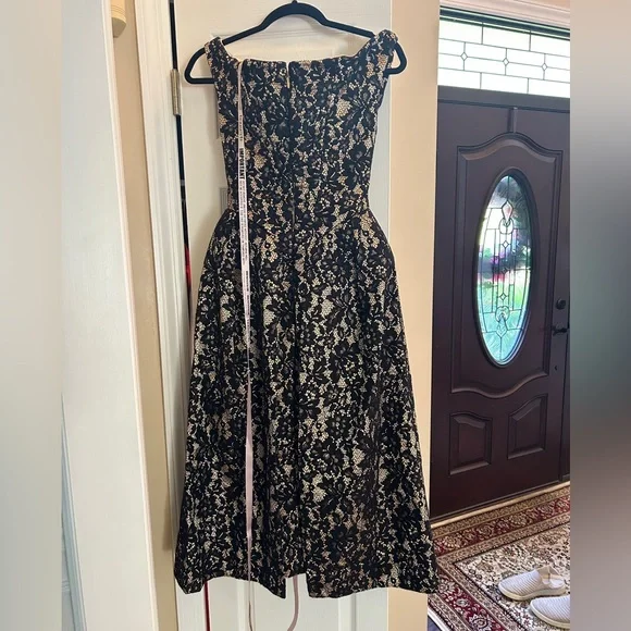 House of CB “Charming” Midi Dress NWOT - Picture 4 of 5